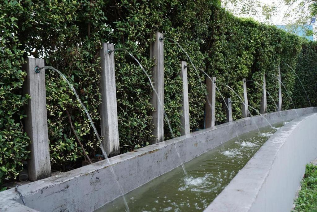 The One Residence Hotel Bangkok Exterior foto